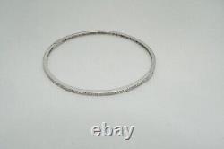 18k White Gold Bangle Bracelet. 85ct Diamond 6.20 Grams