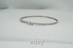 18k White Gold Bangle Bracelet. 85ct Diamond 6.20 Grams