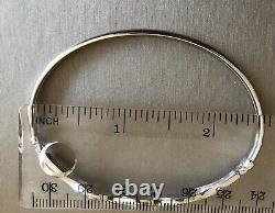 9ct White Gold Diamond Bangle 0.25ct channel Wave Solitaire Bracelet vintage